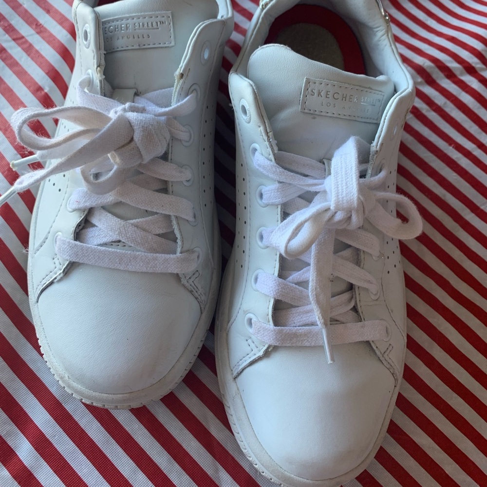 Skechers sneakers